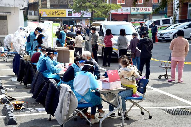 지난 3월 경남 진주시 코로나19 선별진료소. 뉴시스