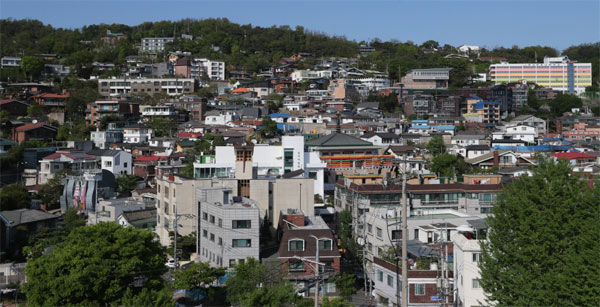 주거정비지수제가 적용돼 평균 84%라는 노후도 결과에도 공공재개발 후보지에서 탈락한 서울시 성북구 성북5구역 전경.  [이충우 기자]