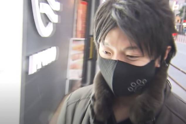 数十人の女性と同時に付き合って贈り物をもらった男性. MBSニュース画面キャプチャ