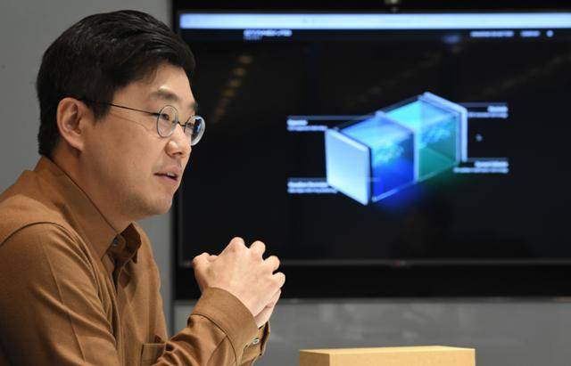 17세에 카이스트에 입학해 27세 때 카이스트 교수가 된 김부기 스탠다드에너지 대표는 에너지 불평등이 없는 세상을 꿈꾸며 ESS용 배터리 회사를 창업했다. 배우한 기자