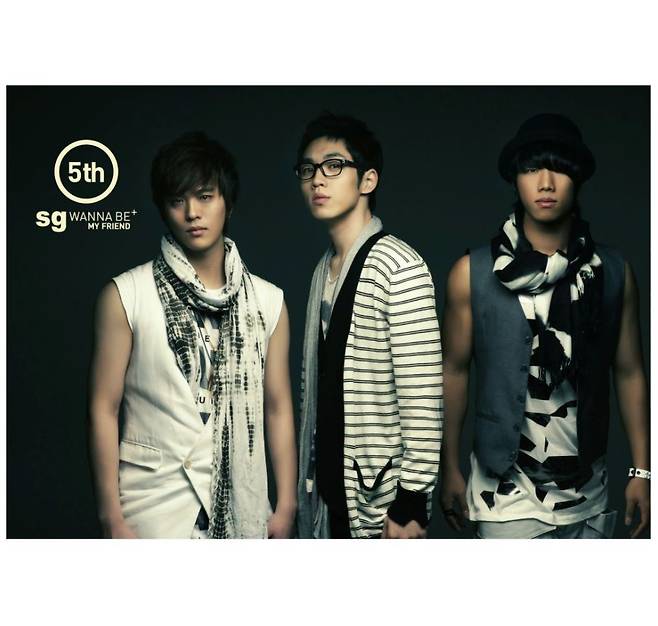 멜론주간차트 톱10 중 6곡이 역주행곡 - 브레이브걸스, 아이유, SG워너비 과거 곡들로 3파전 치열