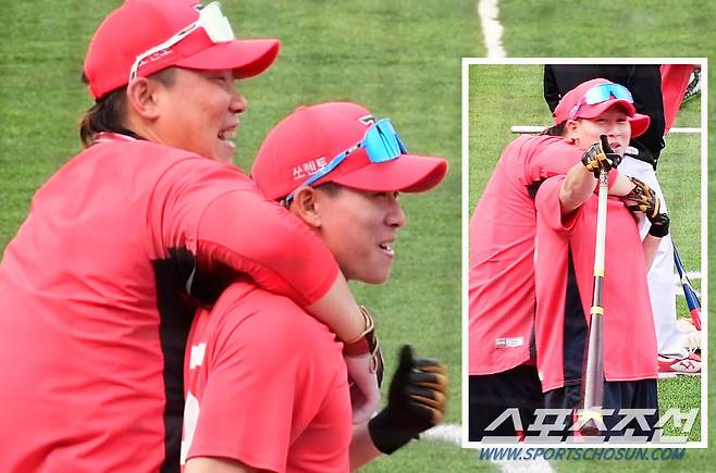 '톰과 제리 같은 끈끈한 브로맨스' 27일 광주 기아챔피언스필드에서 KBO리그 KIA 타이거즈와 한화 이글스의 경기가 열렸다. 나지완이 박찬호와 격한 인사를 나누고 있다. 광주=송정헌 기자 songs@sportschosun.com