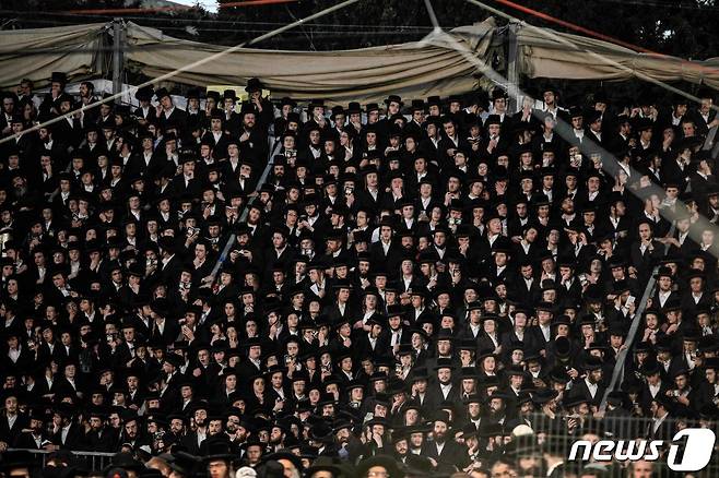 대형 압사 사고가 발생한 이스라엘의 유대교 성지순례 행사 모습. © AFP=뉴스1