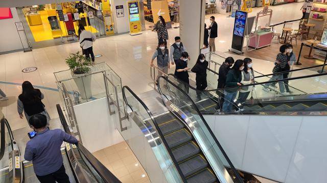 독도전시관 확장이전 예정지인 서울 영등포구 타임스퀘어 지하 2층을 향해 가는 길. 이유지 기자