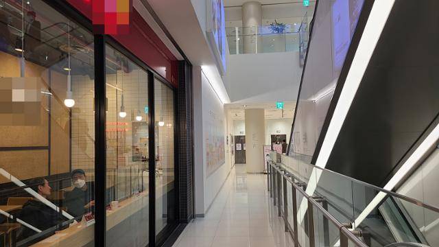 독도전시관 확장이전 예정지인 서울 영등포구 타임스퀘어 지하 2층. 패스트푸드 전문점 뒤로 독도전시관 예정지가 보인다. 이유지 기자