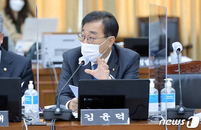 김윤덕 더불어민주당 국회의원./뉴스1 © News1 사진공동취재단