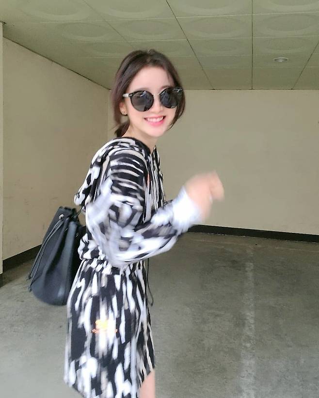 Wyeolim, a former member of the group Wonder Girls, reported on his recent situation.On May 6, Wu Hyelim posted several photos on his instagram with an article entitled I want to travel # Imagination Happiness.In the open photo, Wu Hyelim is posing with sunglasses wearing a unique pattern of training suits and tops.The slender body and white skin stand out and create a lovely atmosphere.It seems that the difficulty of Travel has become difficult with Covid19, which has already been going on for more than a year.The netizens who encountered it commented, It is so beautiful and Covid please disappear.Meanwhile, Wu Hyelim made his debut in 2010 as a member of the group Wonder Girls; since then, he has been working with singers in parallel.Last year, he succeeded in marriage with Shin Min-chul, a Taekwondo player, after a long love affair.These couples have appeared in MBC entertainment Brooked is Losing and have released their daily life and marriage preparation process.