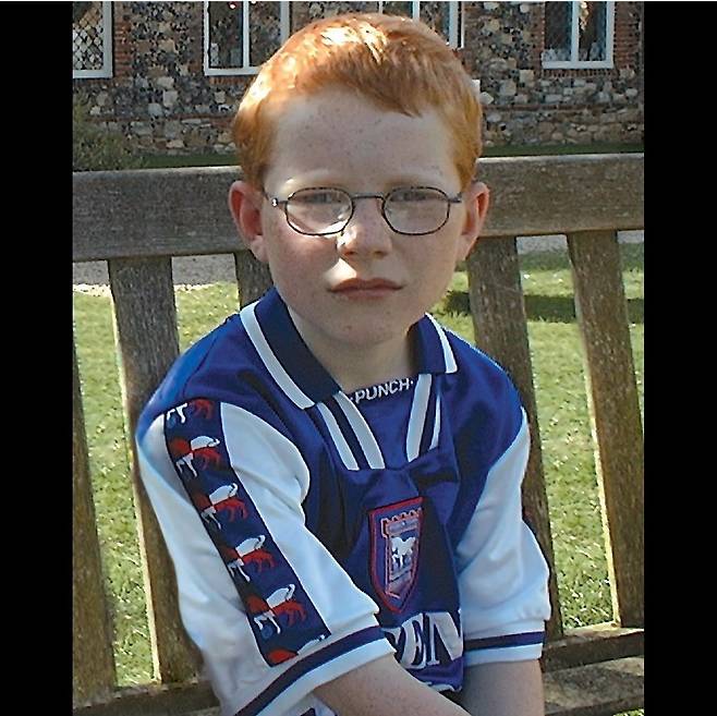 어린 시절 입스위치 유니폼을 입은 시런의 모습. (에드 시런 SNS) © 뉴스1