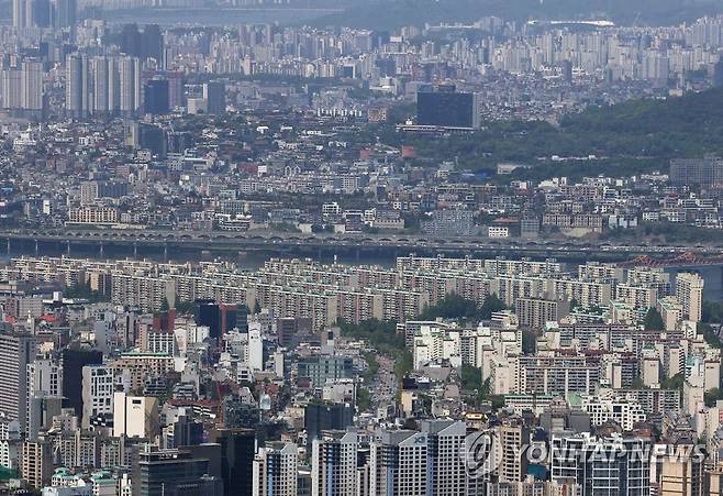 서울 송파구 롯데월드타워 전망대에서 바라본 아파트 일 [연합뉴스 자료사진]