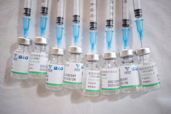 세계보건기구(WHO)가 7일(현지시간) 중국 제약사 시노팜의 신종 코로나바이러스 감염증(코로나19) 백신에 대한 긴급사용을 승인했다. /사진=로이터