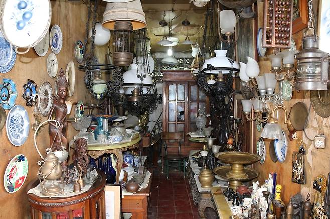 '잘란 수라바야'의 골동품 가게 모습 [자카르타=연합뉴스]