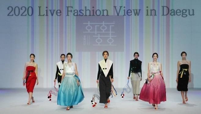 대구경북패션사업협동조합이 지난해 개최한 ‘라이브 패션뷰인대구’의 모습. (대경패션조합 제공) 2021.05.07