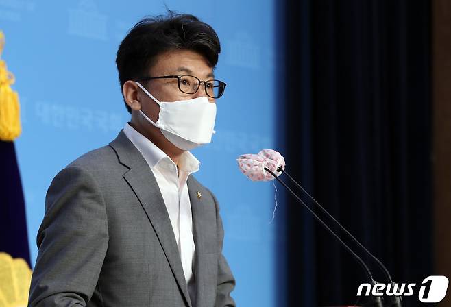 진성준 더불어민주당 의원 2020.8.26/뉴스1 © News1 박세연 기자