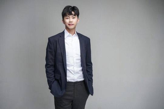 가수 임영웅. 물고기 뮤직