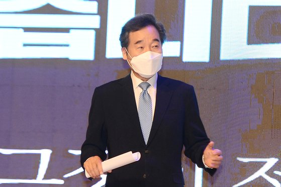 이낙연 전 민주당 대표는 최근 경기 김포 현안인 GTX-D 노선 조정을 지지하고 있다. 뉴스1