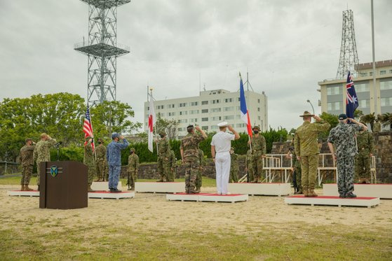 지난 11일 일본 자위대 아이노우치 주둔지에서 미국, 프랑스, 호주, 일본 참가 병력이 연합훈련을 시작하는 행사를 벌이고 있다.  미 국방부