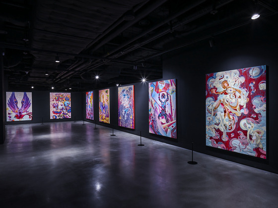 “Seven Phases” is a section filled with works of art by esteemed illustrator James Jean that have been inspired by BTS and its seven members. There are seven woodcarving installations and seven illustration pieces that symbolize each member. [HYBE]