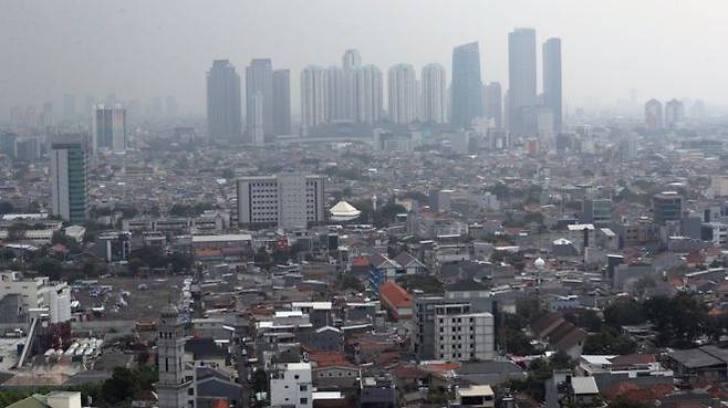 인도네시아 수도 자카르타. 이미 도시 면적의 절반 가까이가 해수면 아래에 있다.EPA 자료사진