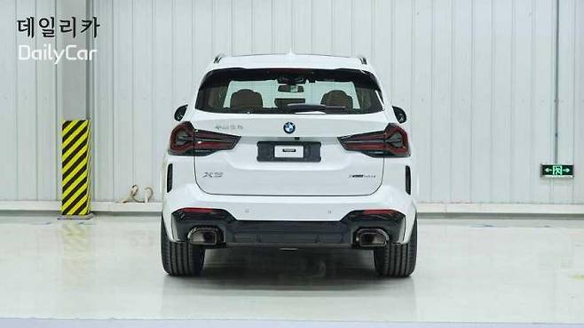 BMW, 2022년형 X3 LCI </figcation>