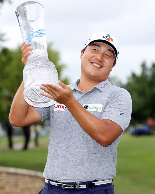 이경훈이 미국프로골프 PGA투어 데뷔 3시즌 만에 첫 정상에 올랐다. 한국인 8번째 PGA투어 우승자가 됐다. 사진=PGA TOUR 공식 SNS