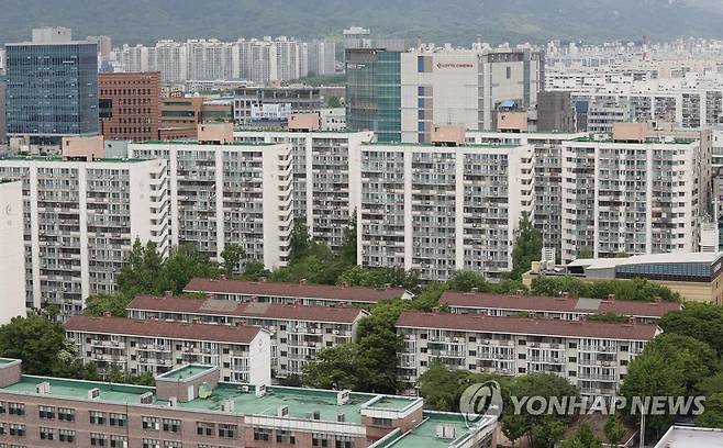 서울시내 아파트 단지 [연합뉴스 자료사진] 지난달 30일 오전 서울 노원구 일대 아파트 모습. 2021.4.30