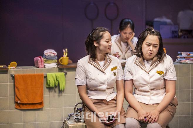 국립극단 어린이청소년극연구소가 10대의 성 정체성에 대한 고민을 다뤄 2017년 초연한 연극 ‘좋아하고 있어’의 한 장면(사진=국립극단)