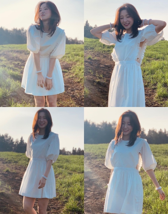 OH MY GIRL Arins Beautiful looks pulls Eye-catchingOn the 20th, OH MY GIRL Arin posted a number of photos on his Instagram.In the photo, Arin poses in various poses in the grass of his place.His innocent beautiful looks shot the heart of the official fan club Miracle.Meanwhile, OH MY GIRL, which became the top girl group with a series of mega hits with Nonstop and Dolphin last year, broke the gap for about a year and a month and released its mini 8th album Dear OHMYGIRL.This album will feature the title song DUN DANCE, which will show the essence of OH MY GIRL dance pop, as well as the five senses of OH MY GIRLs clear and warm emotions such as Dear you (to my spring), My doll (hello, play in dreams), Quest, invitation, and Swan. It consists of six tracks to wake up.The title song DUN DUN DANCE is a Nu-Disco style song that is a joyful song throughout the listening to a dynamic change melody, rap, and witty chant on beats that go to FUNK and TRAP.