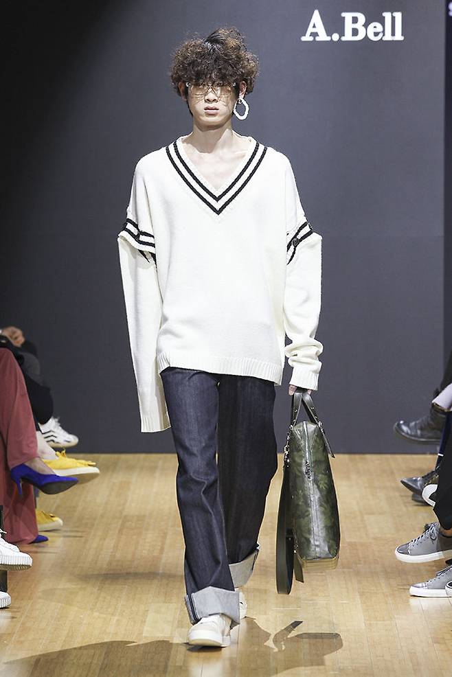 출처: 얼킨 17FW