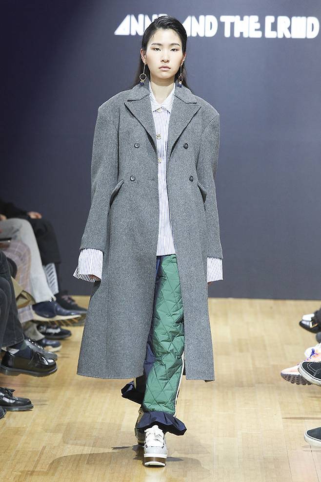 출처: 앤앤더크라우드 17FW