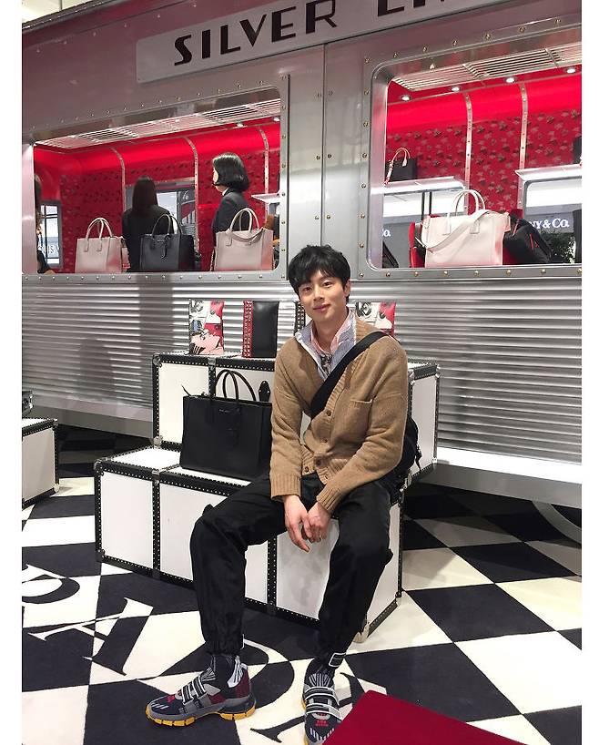출처: 김충재 인스타그램