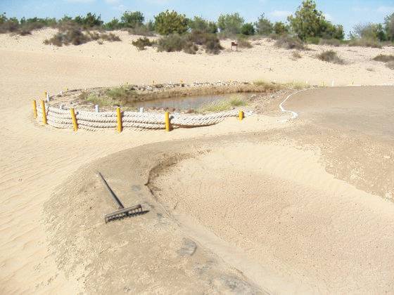 아랍에미리트연합(UAE) 샤르자의 원더러스 샌드 골프장. 모래투성이인데 벙커도 있고 작은 해저드도 있다. [AP=연합뉴스]