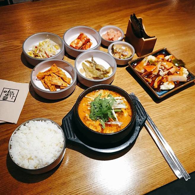 출처: _5_6_8_3_님 인스타그램