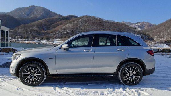 메르세데스-벤츠 GLC 300e 하이브리드.