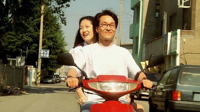 출처: 영화 <8월의 크리스마스> 사진 ⓒ 싸이더스