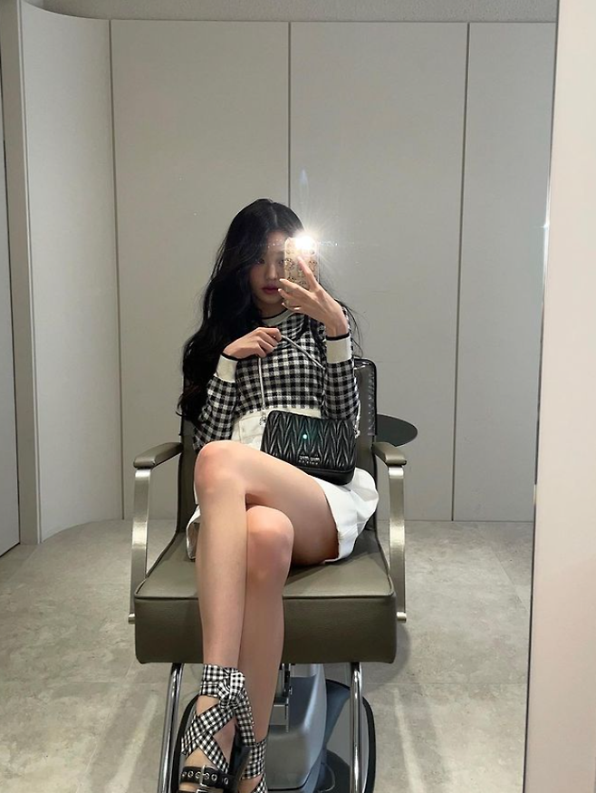 출처: 아이즈원 인스타그램