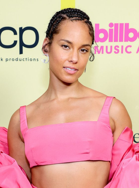 LOS ANGELES, CALIFORNIA - MAY 23: In this image released on May 23, Alicia Keys poses backstage for the 2021 Billboard Music Awards, broadcast on May 23, 2021 at Microsoft Theater in Los Angeles, California. (Photo by Rich Fury/Getty Images for dcp)