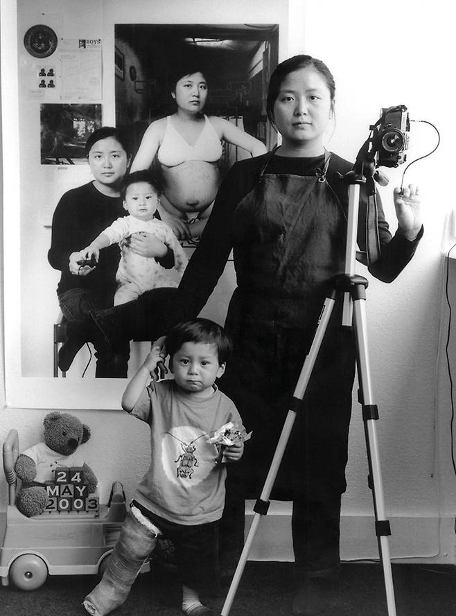 아들, 다리 깁스를 하다 My son’s leg was in plaster’, 2003.