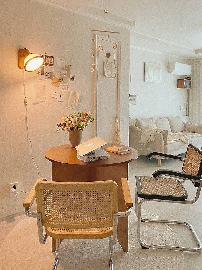 출처: <소파><테이블><의자>등 제품정보 모아보기(▲이미지클릭)