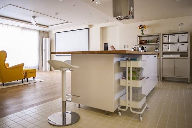 출처: <바의자><트롤리> 등 제품정보 보러가기(▲이미지클릭)