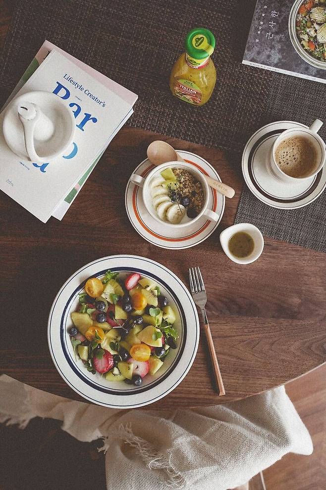 출처: <접시> <커피잔> 제품 정보 보러가기 (▲이미지 클릭)