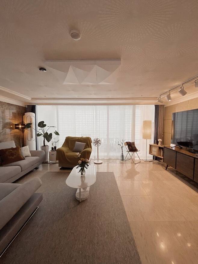 출처: <소파> <러그> 제품 정보 보러가기 (▲이미지 클릭)