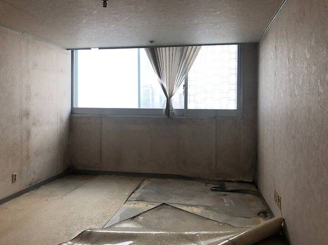 출처: 오늘의집 온라인 집들이 보러가기 (▲ 이미지 클릭)