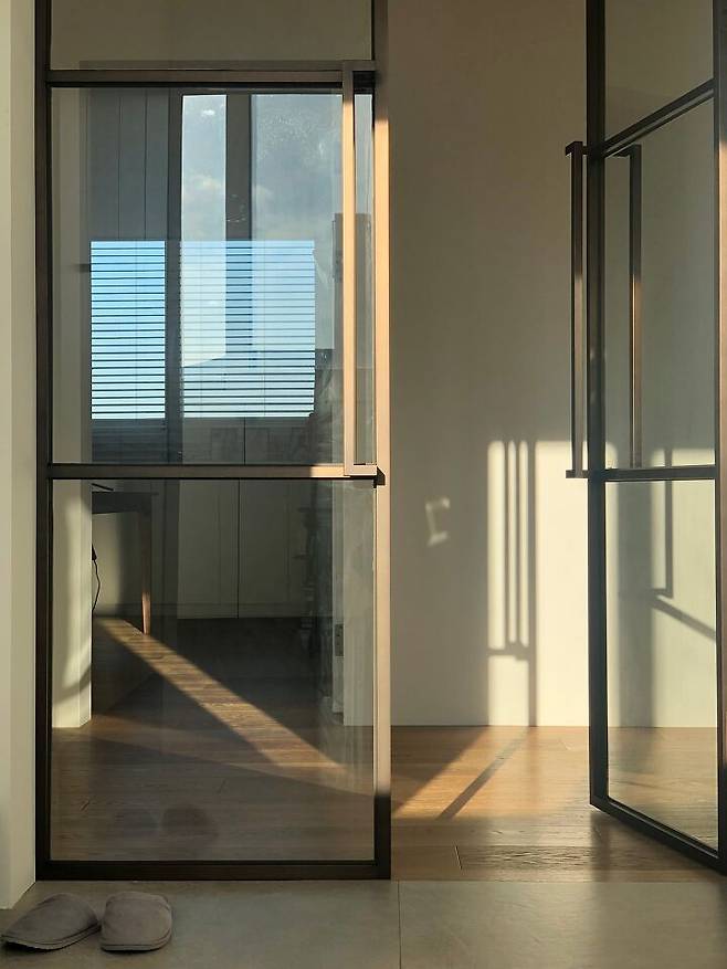 출처: 오늘의집 온라인 집들이 보러가기 (▲ 이미지 클릭)