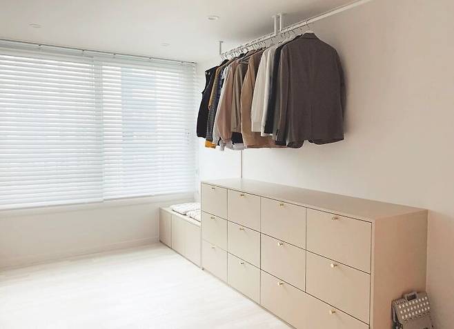 출처: 오늘의집 온라인 집들이 보러가기 (▲ 이미지 클릭)