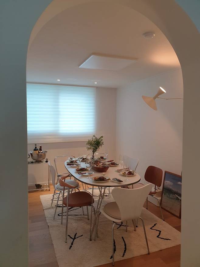 출처: <테이블> <러그> 정보 보러가기 (▲ 이미지 클릭)