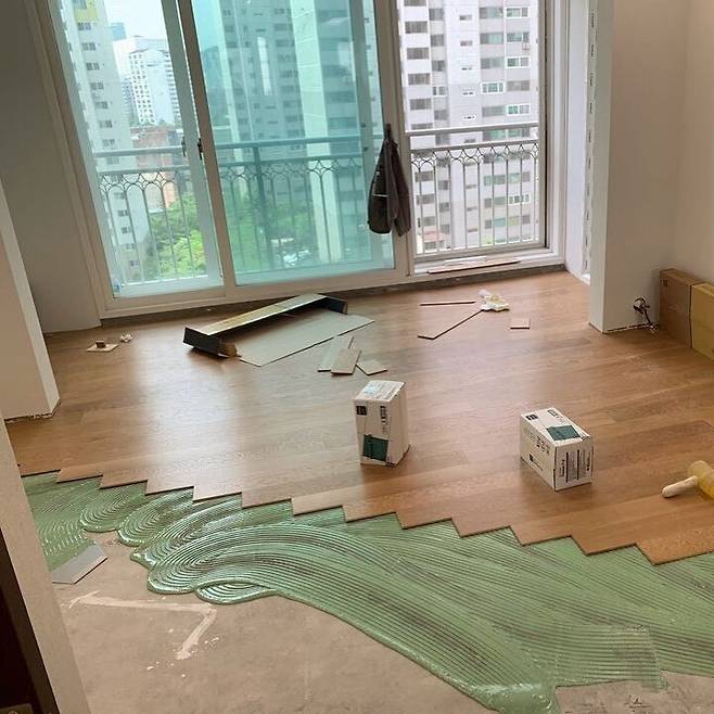 출처: 오늘의집 온라인 집들이 보러가기 (▲ 이미지 클릭)