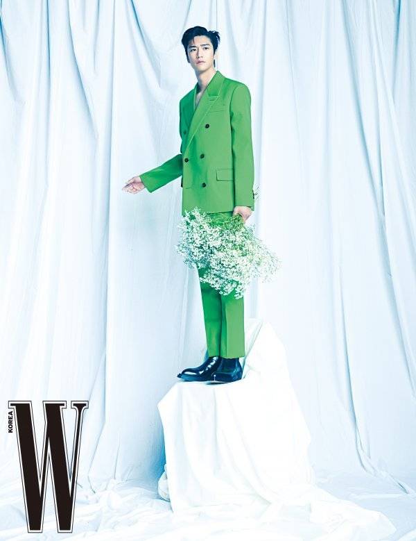 , Unique atmosphere becomes an actor who is sincere25-day nine-in-wooIs a June picture with fashion magazine W. Korea.Nine-in-woo in the public pictureIs a fog flower in a fresh green suit and creates a sensational and lively atmosphere and completes the picture.Meanwhile, nine-in-wooHas recently appeared in the KBS drama The Moon Rising River, which received favorable reviews for its authentic performance, followed by the appearance of Jinxs Lovers.He will once again meet with Yoon Sang-ho.Photo: W Korea