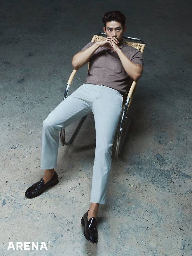 출처: 아레나 옴므 6월호