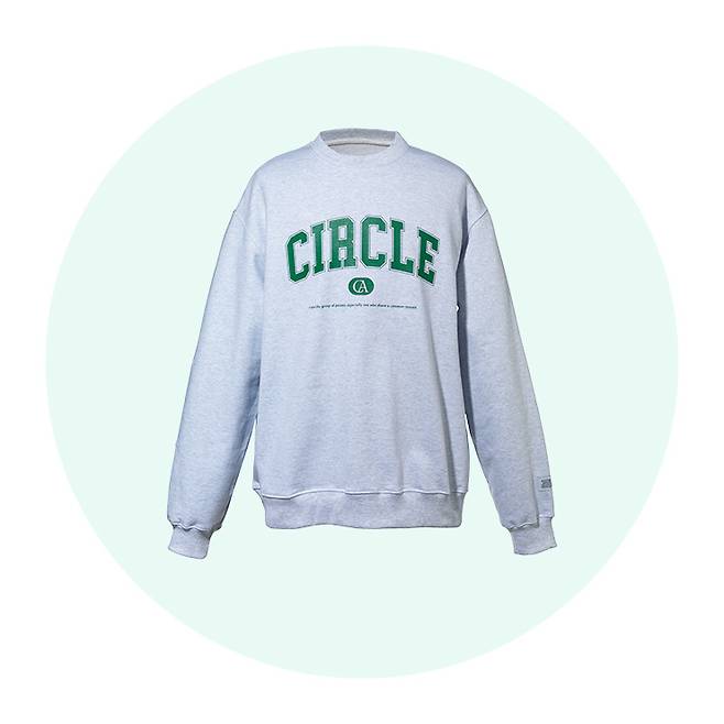 스웨트셔츠 8만9천원.