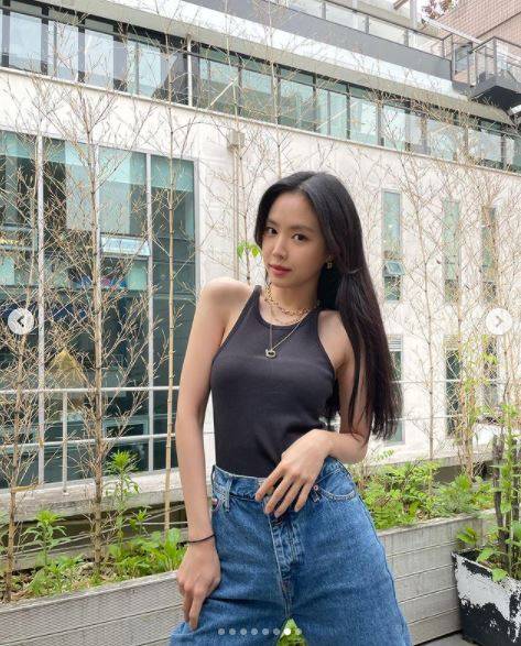 /사진=손나은 인스타그램